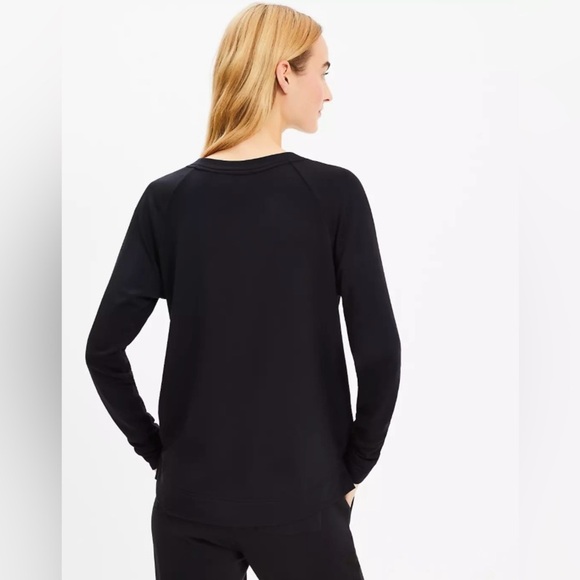 Lou & Grey Black Signaturesoft Sweatshirt Size XS New With Tag - Picture 3 of 11